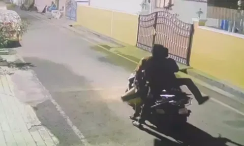 கொள்ளையடித்த நபர்கள்