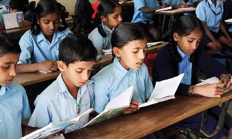 மாணவர்களை அதிக நேரம் படிக்கத் தூண்டும் பழக்கங்கள்