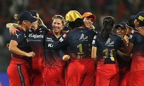 பெண்கள் பிரீமியர் லீக்: மந்தனாவின் அதிரடியால் ஆர்சிபி அணிக்கு 3-வது வெற்றி