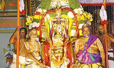 பல்லக்கு, கருட வாகனங்களில் கல்யாணவெங்கடேஸ்வரர் உலா