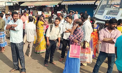 சிறுமிக்கு நீதி கேட்டு பந்த் எதிரொலி: கடலூரில் இருந்து புதுச்சேரிக்கு பஸ்கள் இயக்கப்படவில்லை