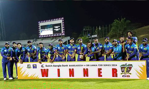 வங்காளதேசத்துக்கு ரிவேஞ்ச்: டைம் அவுட் Celebrations கொடுத்த இலங்கை- வைரலாகும் வீடியோ