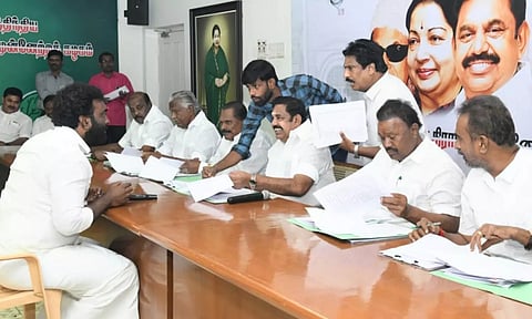 பாராளுமன்ற தேர்தலில் போட்டியிடும் திமுக- அதிமுக வேட்பாளர்கள் தேர்வில் தலைவர்கள் தீவிரம்