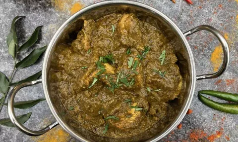 நாவூற வைக்கும் கிரீன் சிக்கன் கிரேவி