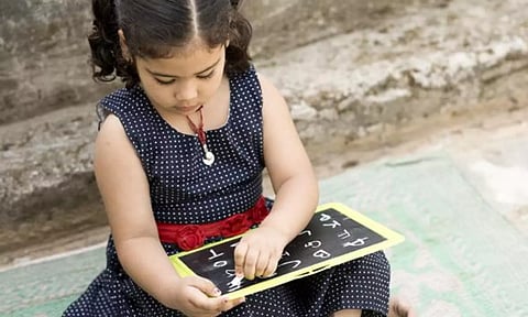 இடது கை பழக்கம் உண்டாவது ஏன் தெரியுமா...?