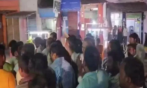 ஆந்திர தேர்தல் பிரசாரம்: தெலுங்கு தேசம்-ஒய்.எஸ்.ஆர்.  காங்கிரஸ் கட்சியினர் பயங்கர மோதல்