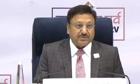 சமூக வலைதளங்களில் போலி செய்திகள் பரப்பக் கூடாது: இந்திய தேர்தல் ஆணையம்