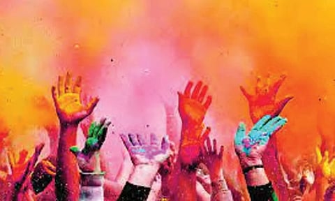 ஹோலி பண்டிகை-பாராளுமன்ற தேர்தல்: சொந்த ஊர்களுக்கு செல்ல தயாராகும் திருப்பூர் வடமாநில பனியன் தொழிலாளர்கள்