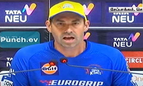 சி.எஸ்.கே. கேப்டன் மாற்றப்பட்டது ஏன்?: உண்மையை உடைத்த பயிற்சியாளர்