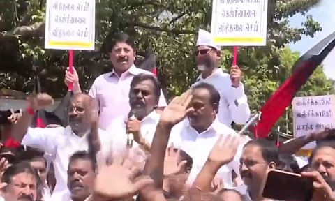 கெஜ்ரிவால் கைதை கண்டித்து சென்னையில் திமுகவினர் ஆர்ப்பாட்டம்