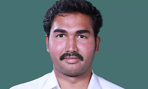 அதிமுக வேட்பாளர் ஜெயவர்தன் மீது வழக்குப்பதிவு