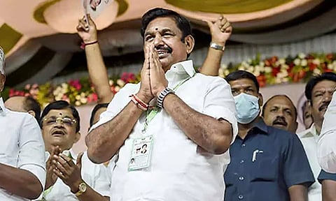 அ.தி.மு.க. வேட்பாளர்கள் நல்ல நேரத்தில் நாளை வேட்புமனு தாக்கல்- முகூர்த்த நேரத்தில் கையெழுத்திடுகிறார்கள்