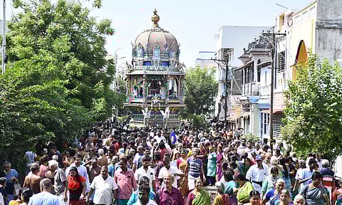 ஸ்ரீரங்கம் ரங்கநாதர் கோவிலில் பங்குனி தேரோட்டம் கோலாகலம்