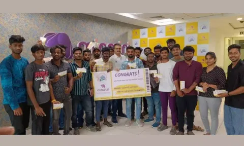 ஐ.பி.எல். கிரிக்கெட்டை நேரில் பார்க்க டிக்கெட்டுகளை பரிசாக வழங்கிய "மின்மினி" செயலி