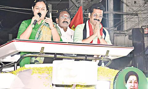 தி.மு.க.வும், பா.ஜ.க.வும் தமிழகத்திற்கு ஆபத்தானவை- விந்தியா