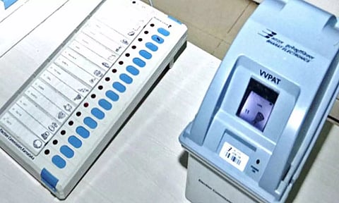 தென்சென்னை, வடசென்னை தொகுதி ஓட்டுப்பதிவுக்கு 3 மின்னணு எந்திரங்கள் பயன்படுத்தப்படும்