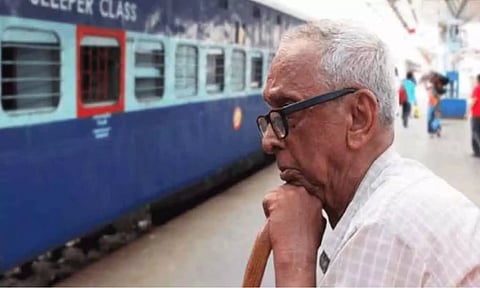 மூத்த குடிமக்களின் கட்டண சலுகையை நீக்கியதால் ரெயில்வேக்கு ₹5,800 கோடி கூடுதல் வருவாய்