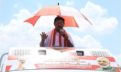 சூரியனுக்கு போடும் ஓட்டு, தனக்குத் தானே வைக்கும் வேட்டு: பாரிவேந்தர் வாக்கு சேகரிப்பு