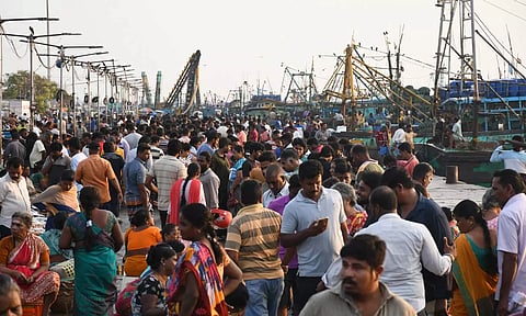 காசிமேட்டில் மீன் விலை அதிகரிப்பு