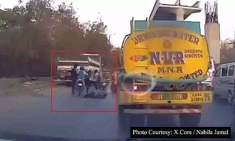 அழுத்தம் கொடுத்த மேனேஜரை அடித்து நொறுக்கிய அடியாட்கள் - வைரலாகும் வீடியோ