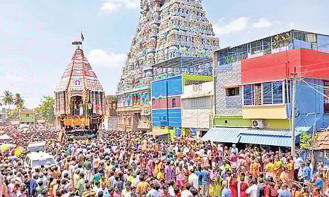 திருவானைக்காவல் அகிலாண்டேஸ்வரி ஜம்புகேசுவரர் கோவில் பங்குனி தேரோட்டம்