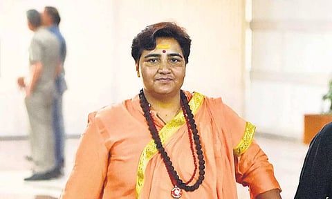 மாலேகான் குண்டு வெடிப்பு வழக்கு: பாஜக எம்.பி. சாத்வி பிரக்யா கட்டாயம் ஆஜராக சிறப்பு நீதிமன்றம் உத்தரவு