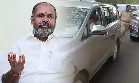 முன்னாள் அமைச்சர் ஆர்.பி.உதயகுமாரின் காரில் தேர்தல் பறக்கும் படை சோதனை