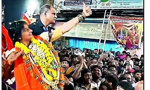 மசூதி நோக்கி அம்பு : யாருடைய மனதையும் புண்படுத்த செய்யவில்லை - மாதவி லதா