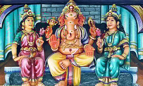 விநாயகர் பிரம்மச்சாரி எனில் சித்திபுத்தி யார்?