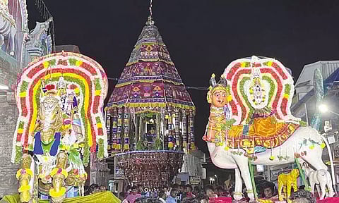 திருப்பைஞ்சீலியில் நீலிவனநாதர் கோவில் சித்திரை தேரோட்டம்