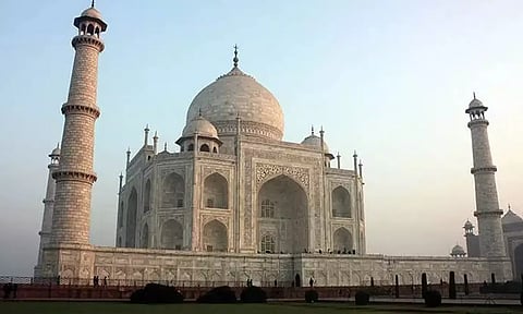 தாஜ்மகால் வழக்கு- உ.பி அரசுக்கு உச்சநீதிமன்றம் அதிரடி உத்தரவு