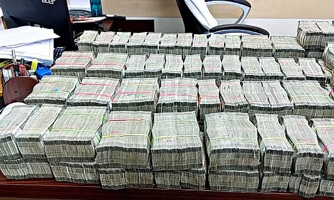 ரூ.4 கோடி பறிமுதல்- சிபிசிஐடி வசம் ஆவணங்கள் ஒப்படைப்பு