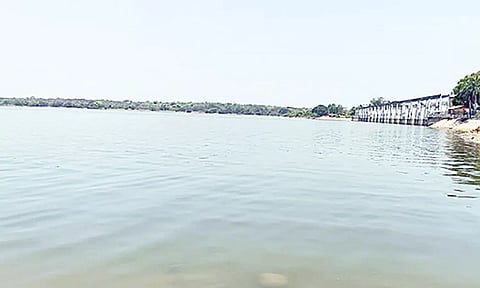 பூண்டி ஏரியில் உள்ள தண்ணீர்