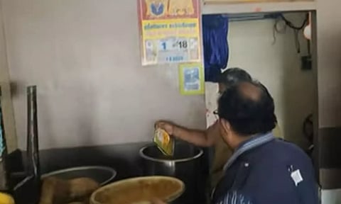 நாமக்கல்லில் சிக்கன் ரைஸ் சாப்பிட்ட நபர் உயிரிழப்பு