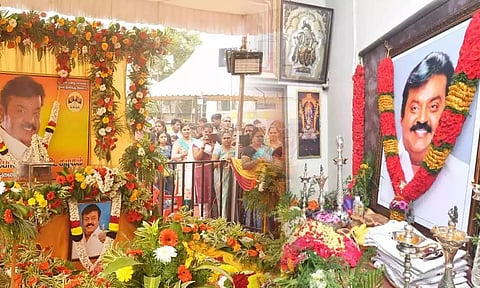 விஜயகாந்த் நினைவிடத்திற்கு உலக சாதனை விருது