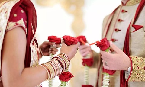 ஒரே இராசியில் இருக்கும் ஆணுக்கும் பெண்ணுக்கும் திருமணம் செய்து வைக்கலாமா?