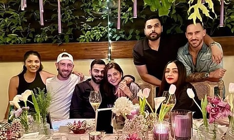 ஆர்.சி.பி. அணியுடன் பிறந்தநாள் கொண்டாடிய அனுஷ்கா சர்மா