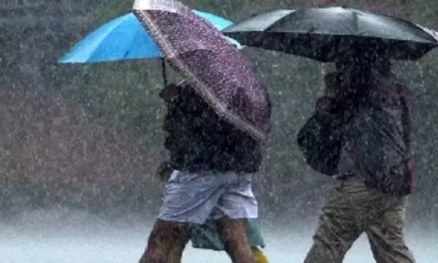 தருமபுரி, கோவை, ஊட்டி சுற்றுவட்டாரத்தில் கோடை மழை - பொதுமக்கள் உற்சாகம்