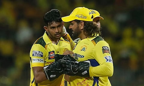 டோனி எனது தந்தை, சி.எஸ்.கே. வீரர் பதிரனா புகழாரம்