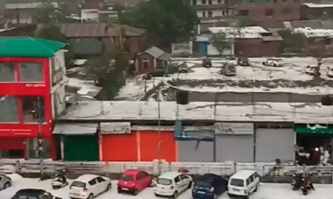 மணிப்பூரில் ஆலங்கட்டி மழை- பள்ளி, கல்லூரிகளுக்கு விடுமுறை
