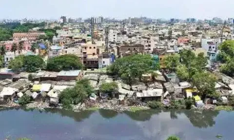 கூவம், பக்கிங்காம் ஆறுகளில் அடுத்த மாதம் ஆக்கிரமிப்புகள் அகற்றம்