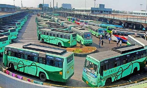 சென்னையில் இருந்து வெளியூர்களுக்கு 1,460 சிறப்பு பஸ்கள் இன்றும், நாளையும் இயக்க ஏற்பாடு