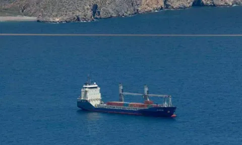 இஸ்ரேலுக்கு ஆயுதங்களுடன் சென்ற  சென்னை கப்பலுக்கு ஸ்பெயின் அனுமதி மறுப்பு