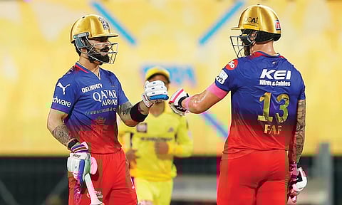 மழை நின்றது: மீண்டும் தொடங்கிய சென்னை - பெங்களூரு போட்டி - ரசிகர்கள் உற்சாகம்