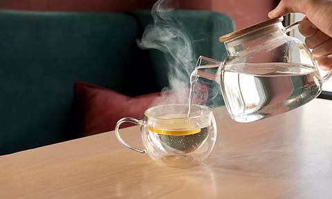 வெந்நீர் குடிப்பது உடலுக்கு ஆரோக்கியமானதா?