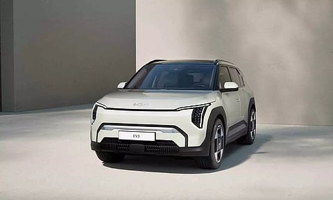 600 கிமீ ரேஞ்ச் வழங்கும் கியா எலெக்ட்ரிக் கார் அறிமுகம்