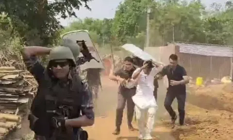 மேற்கு வங்கத்தில் பாஜக வேட்பாளர் மீது கற்கள் வீசி தாக்குதல்
