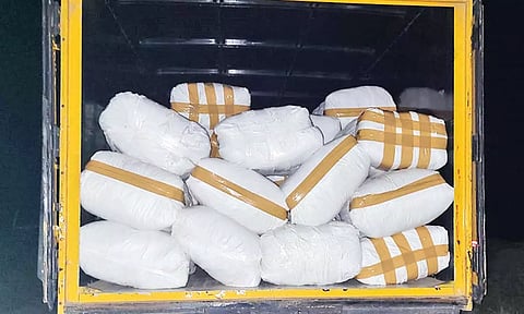 இலங்கைக்கு கடத்த முயன்ற ரூ.40 லட்சம் மதிப்புள்ள பீடி இலைகள் பறிமுதல்