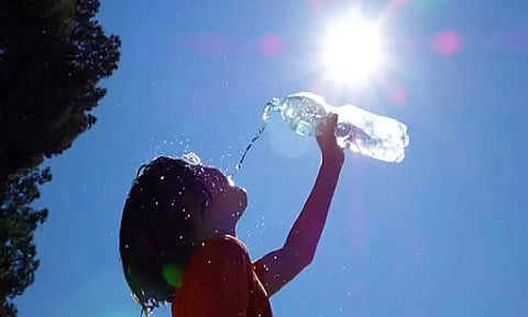 18 இடங்களில் சதமடித்த வெயில்: அதிகபட்சமாக திருத்தணியில் 108.5 டிகிரி வெப்பம் பதிவு