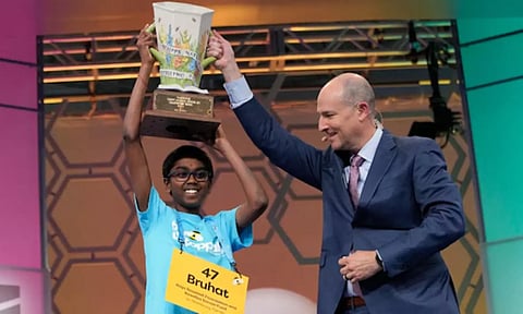 அமெரிக்காவில் நடந்த ஸ்பெல்லிங் பீ போட்டி: சாம்பியனான இந்திய வம்சாவளி மாணவர்